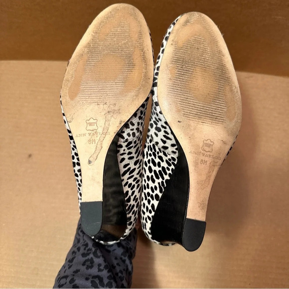 Ann Taylor Kamela Wedge Haircalf shoes in winter white, size 8. 3" heel. - Picture 5 of 14